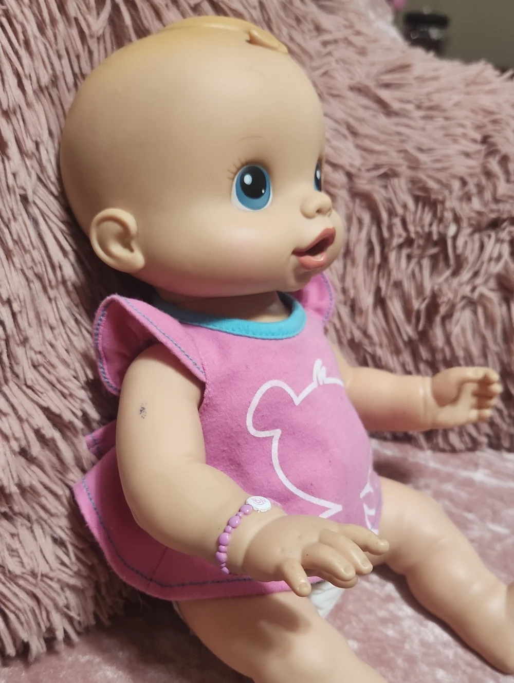 Hasbro 2006 Baby Alive Wets 'N Wiggles Girl Doll